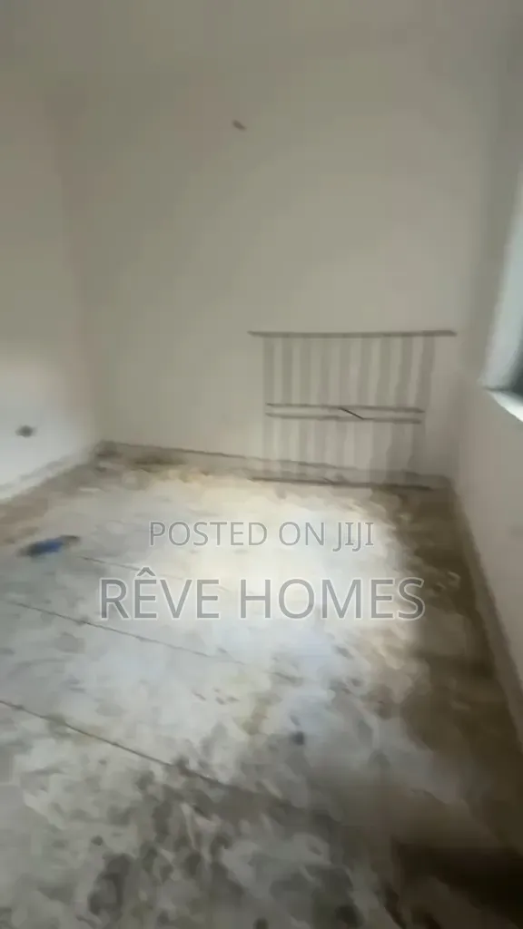Studio Apartment in Ilupeju for rent in Ikorodu Road / Ilupeju