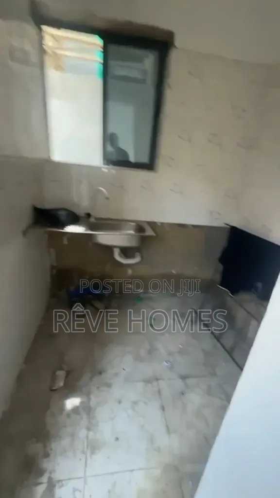 Studio Apartment in Ilupeju for rent in Ikorodu Road / Ilupeju