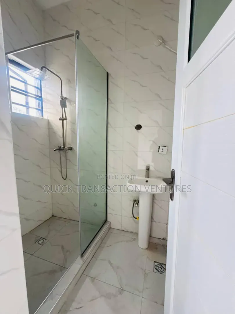 3bdrm Apartment in Kilo for sale in Kilo