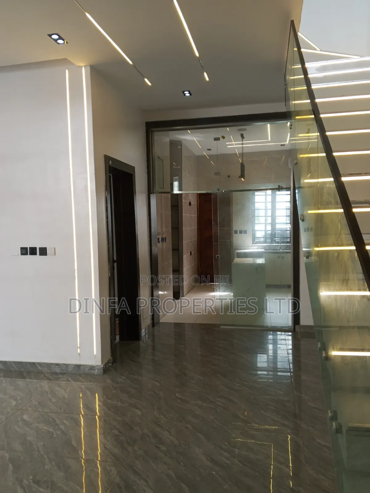 4bdrm Duplex in Ikota for sale in Ikota