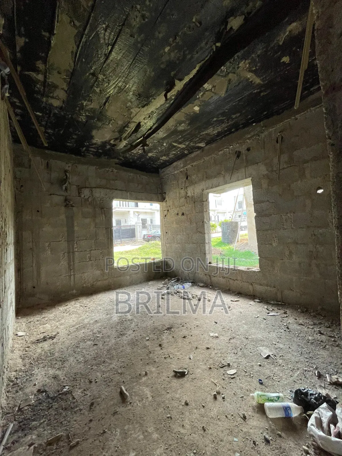5bdrm Duplex in Life Camp for sale in Life Camp