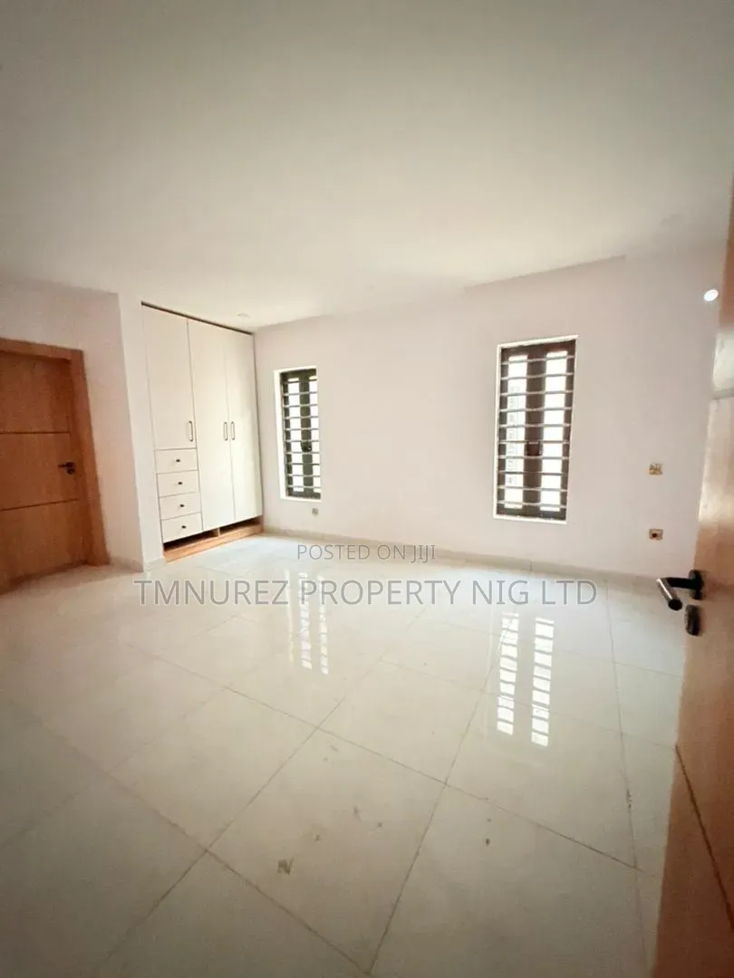 4bdrm Duplex in Fagba for sale in Fagba
