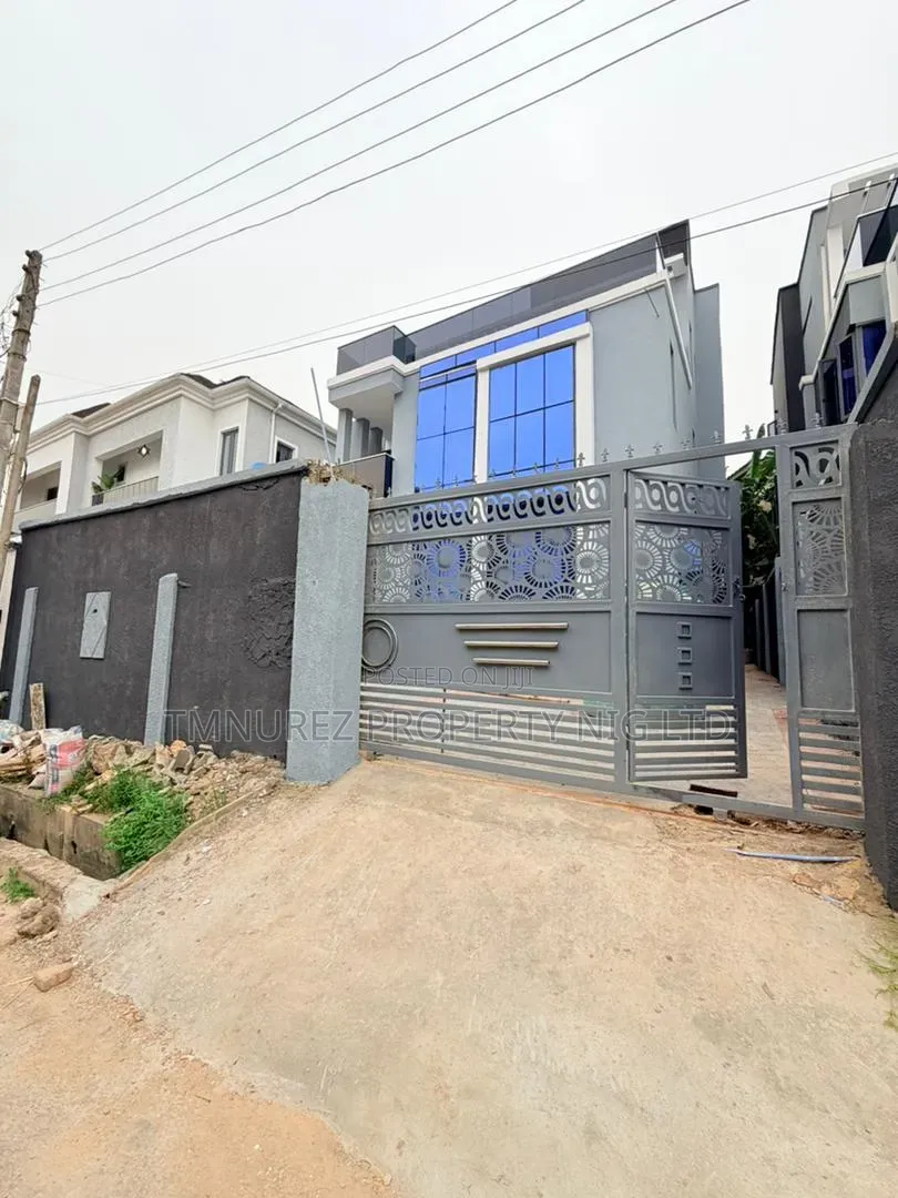 4bdrm Duplex in GRA Phase 1 for sale in GRA Phase 1