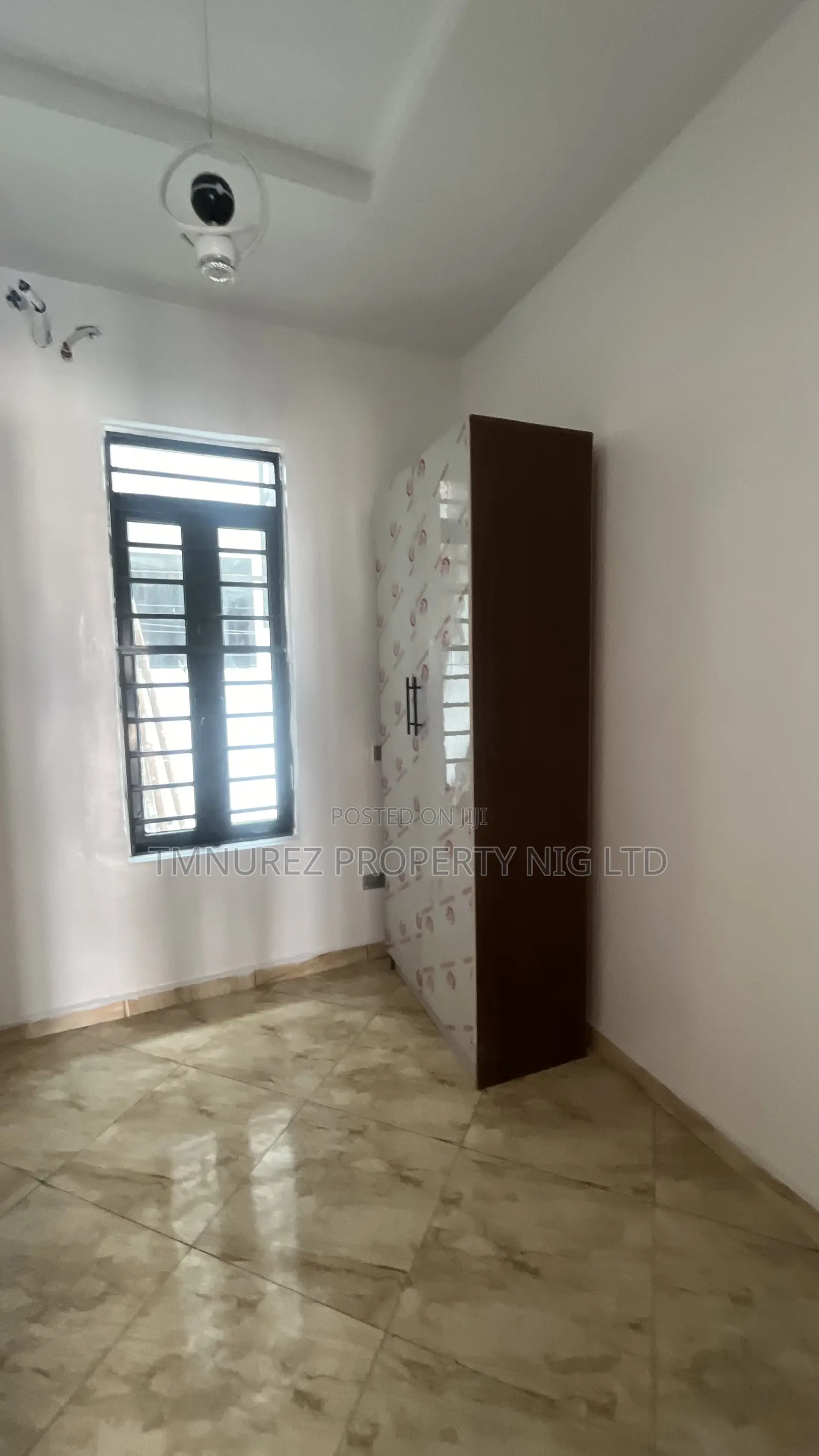 4bdrm Duplex in Orchid Estate, Chevron for rent in Chevron