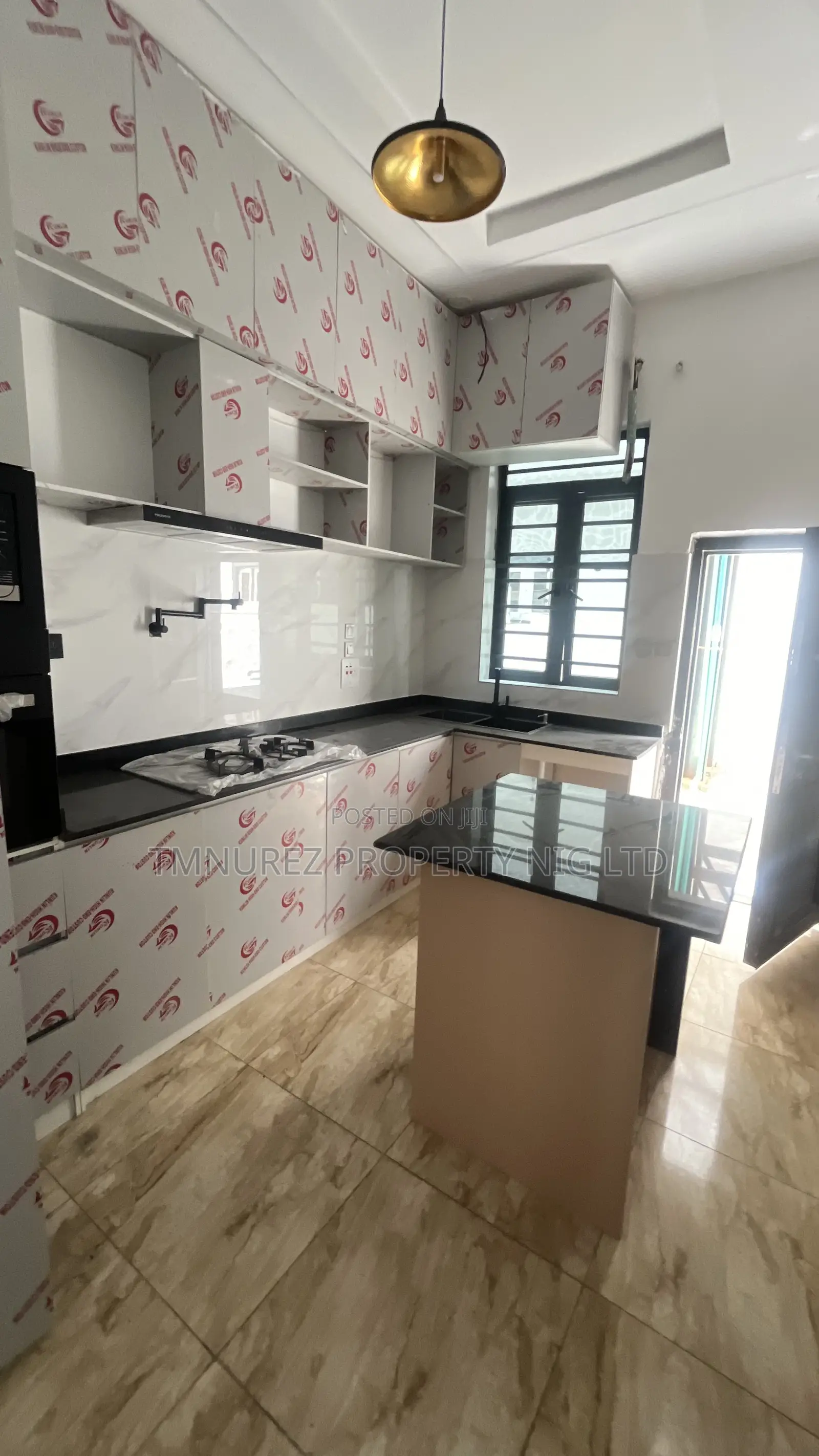 4bdrm Duplex in Orchid Estate, Chevron for rent in Chevron