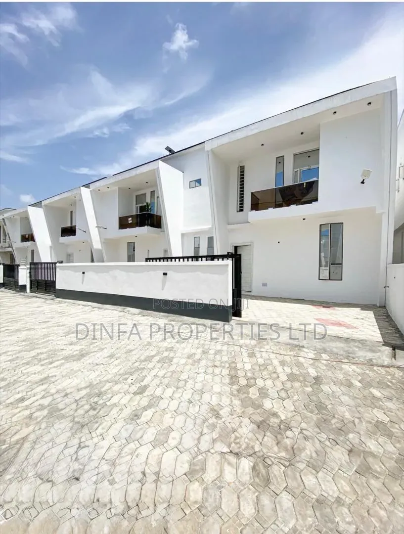 4bdrm Duplex in Ikota Gra for rent in Ikota