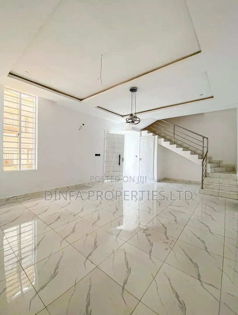4bdrm Duplex in Ikota Gra for rent in Ikota