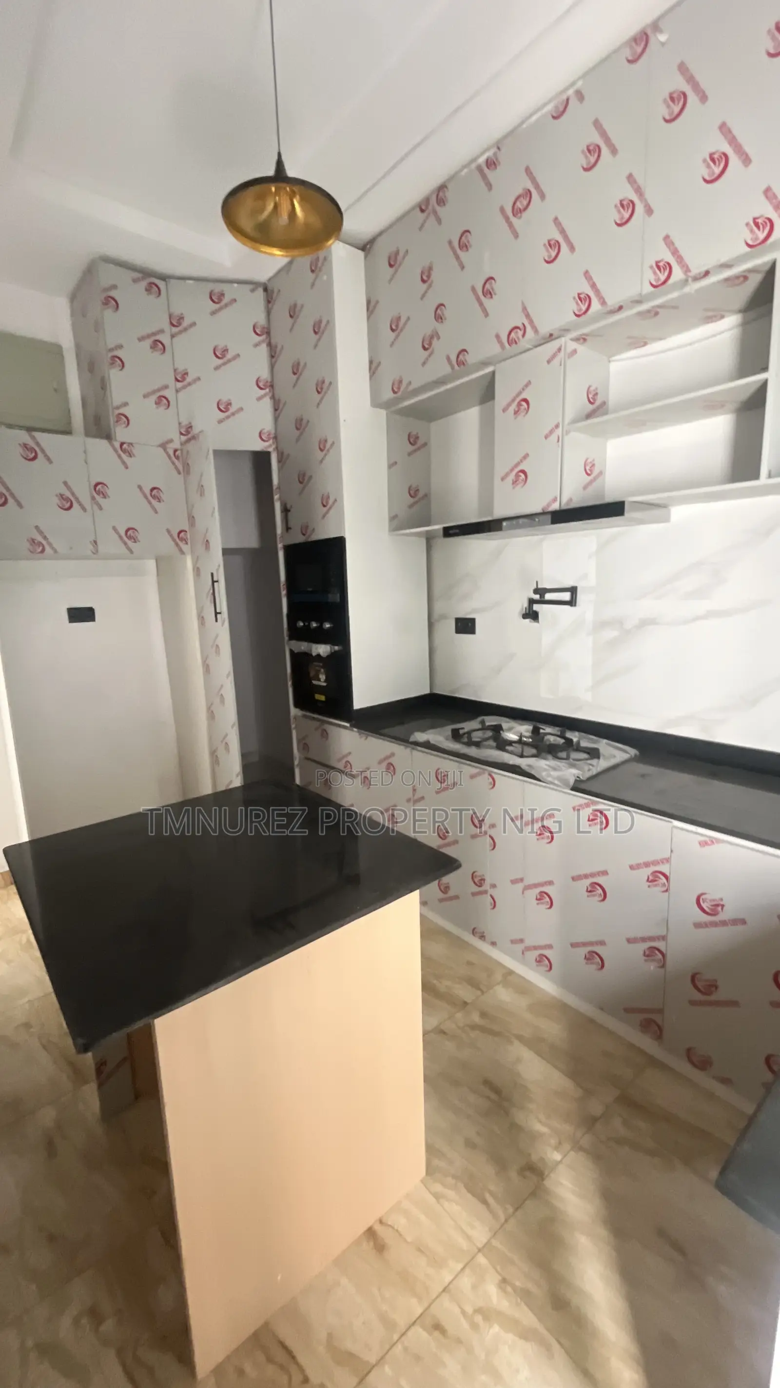 4bdrm Duplex in Orchid Estate, Chevron for rent in Chevron