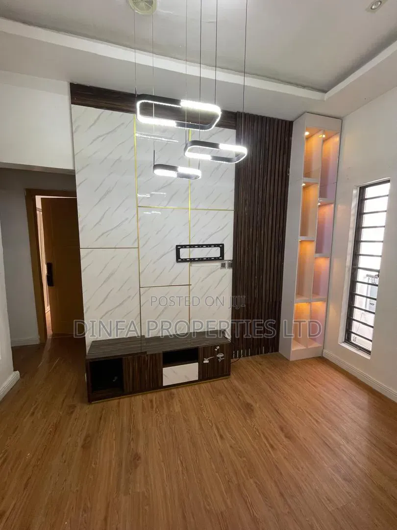 5bdrm Duplex in Ikota for rent in Ikota