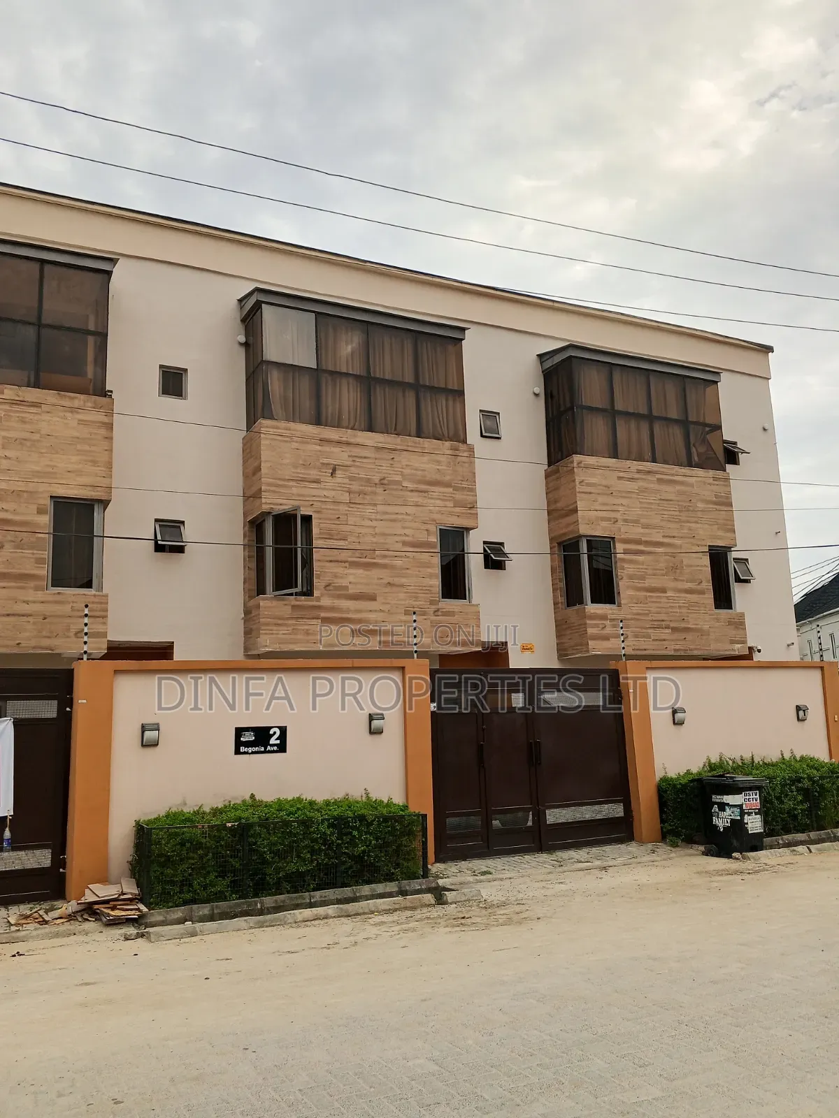 4bdrm Duplex in Ikota for rent in Ikota