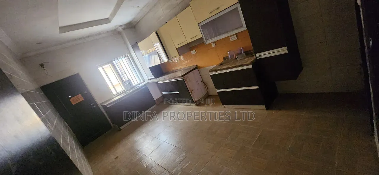 4bdrm Duplex in Ikota for rent in Ikota