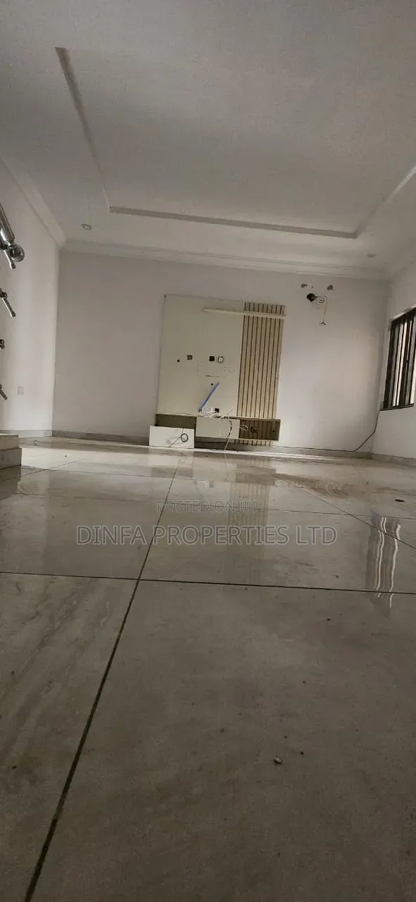 4bdrm Duplex in Ikota for rent in Ikota