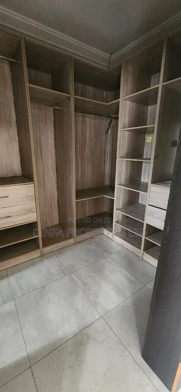 4bdrm Duplex in Ikota for rent in Ikota