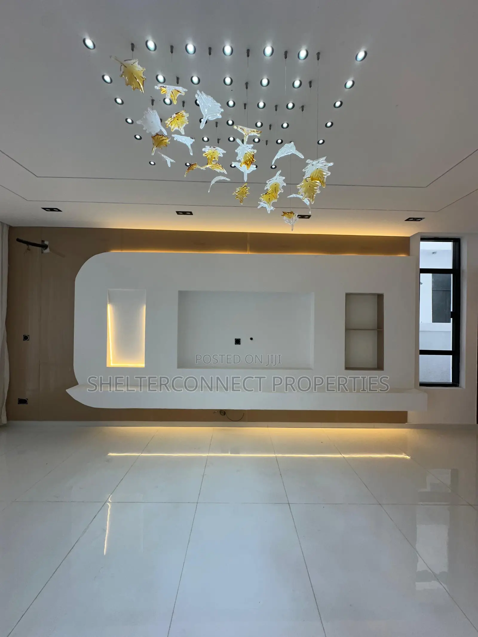 5bdrm Duplex in Dafodil Estate for rent in Chevron