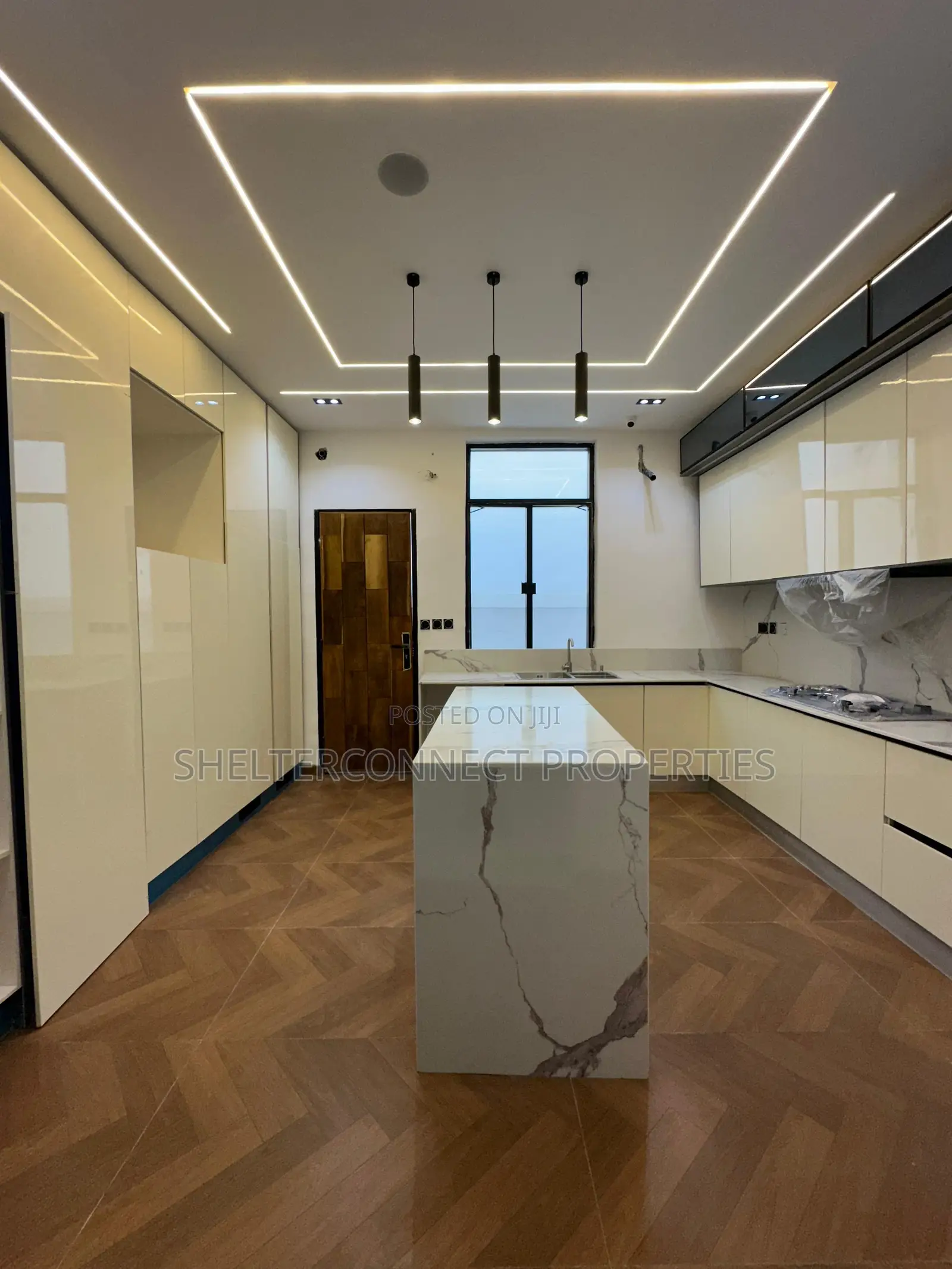 5bdrm Duplex in Dafodil Estate for rent in Chevron