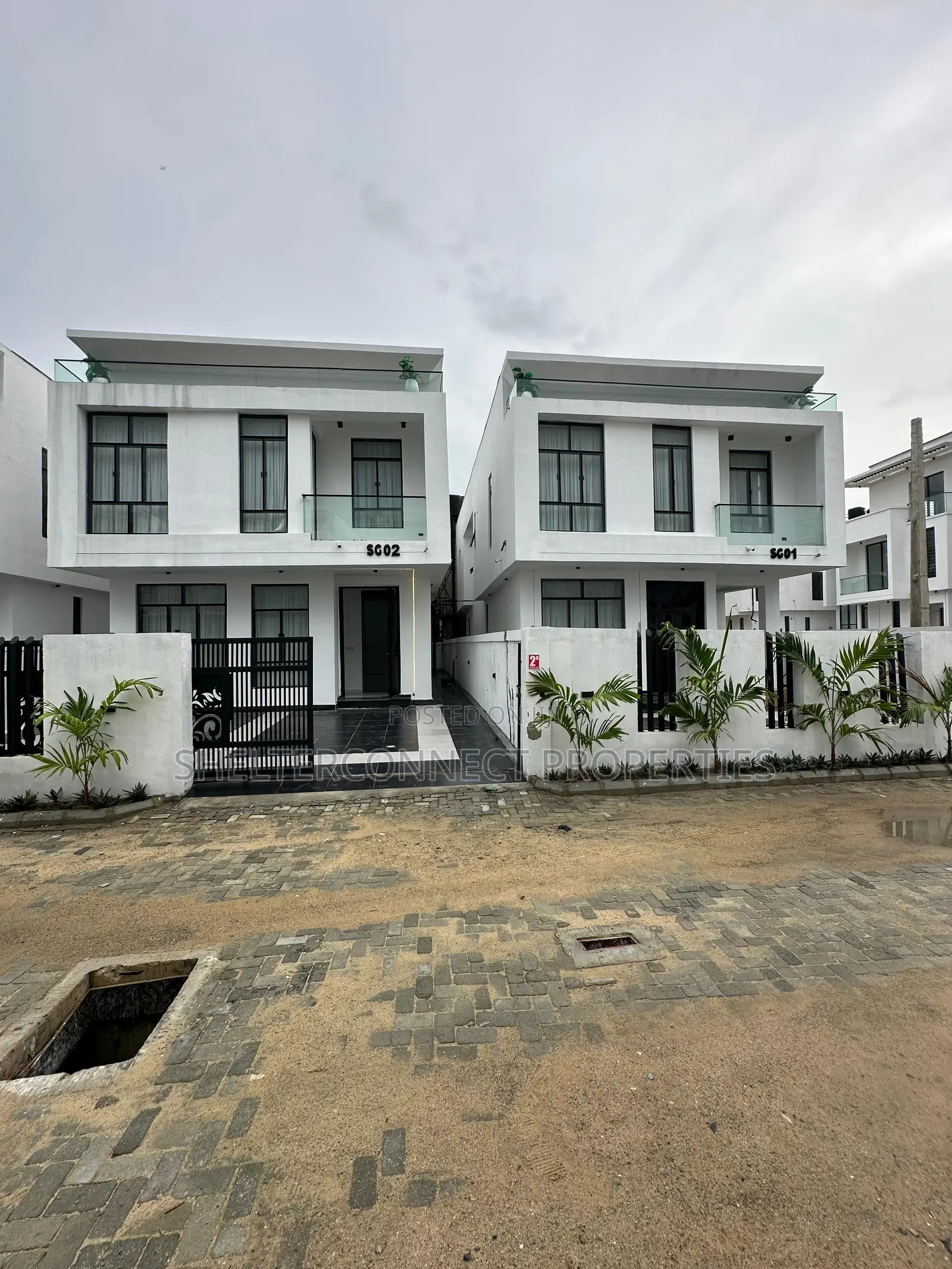 5bdrm Duplex in Dafodil Estate for rent in Chevron