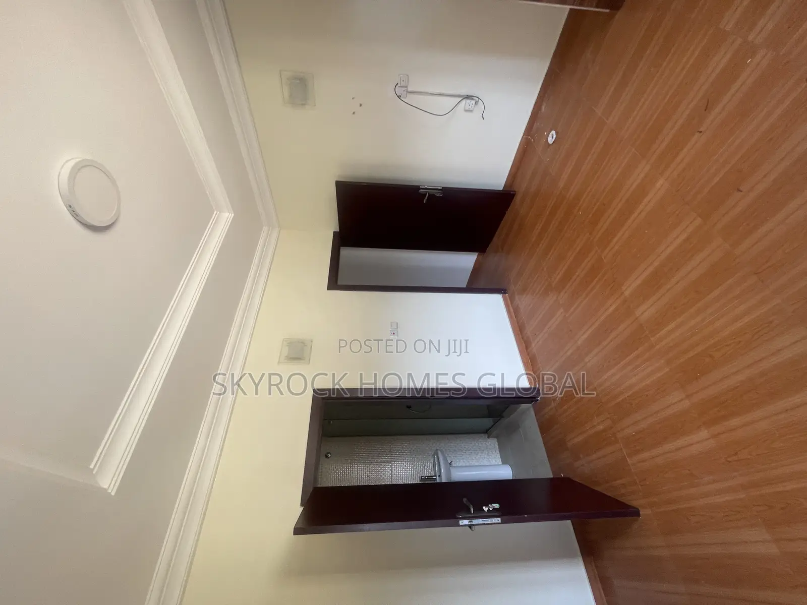 5bdrm Duplex in Ikota for rent in Ikota