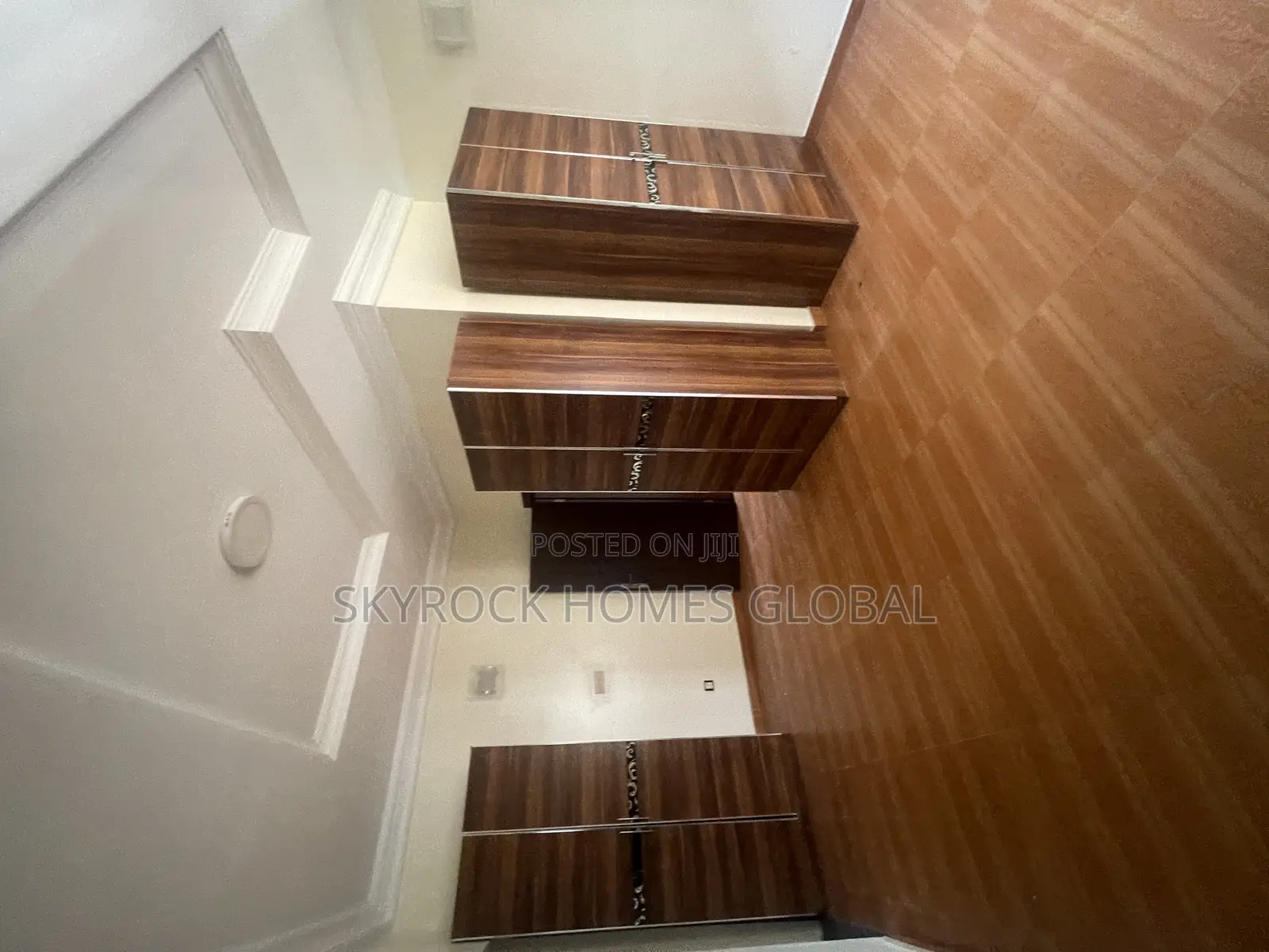 5bdrm Duplex in Ikota for rent in Ikota