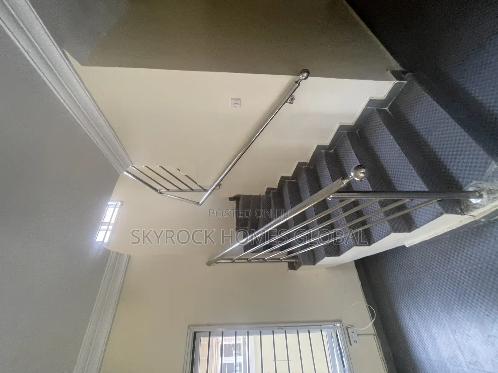 5bdrm Duplex in Ikota for rent in Ikota