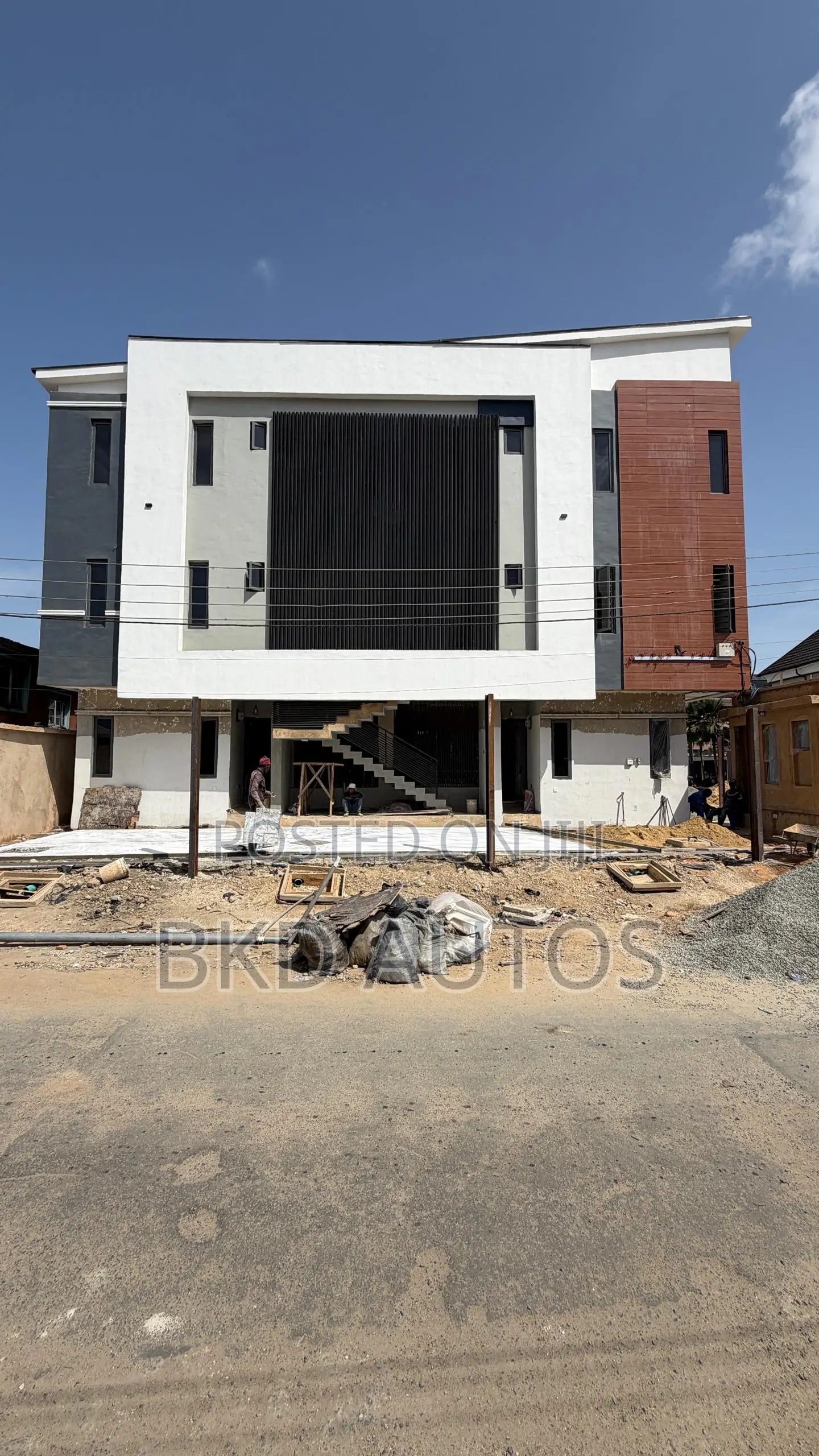 2bdrm Apartment in Surulere for sale in Surulere