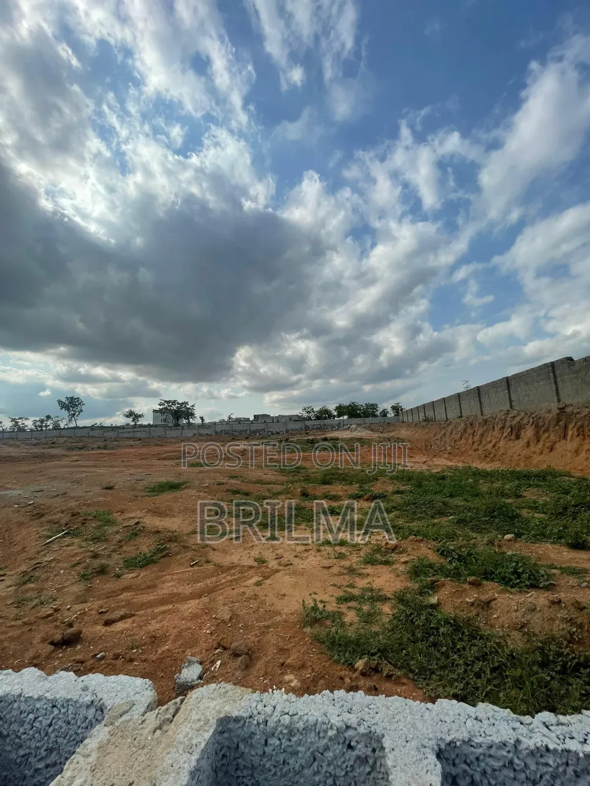 6000sqm Land in Lifecamp for Sale in Life Camp