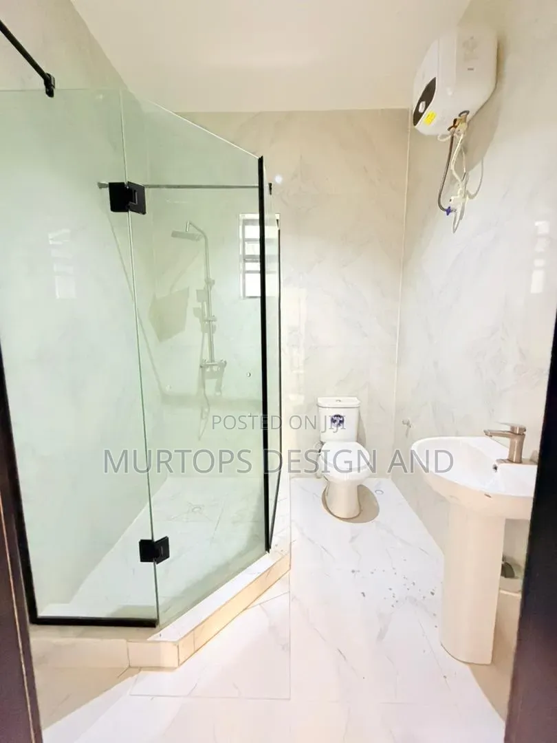 4bdrm Duplex in Mende for sale in Mende
