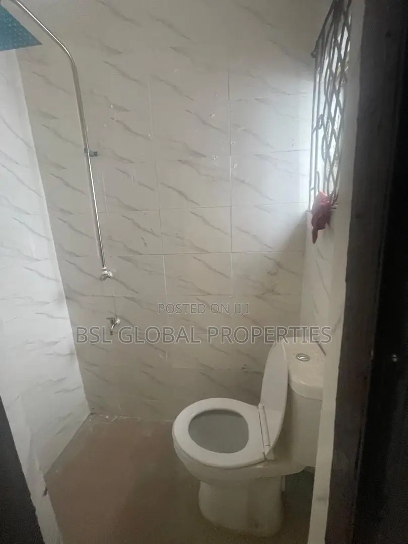 2bdrm Block of Flats in Olowora, Omole Phase 2 for rent in Omole Phase 2