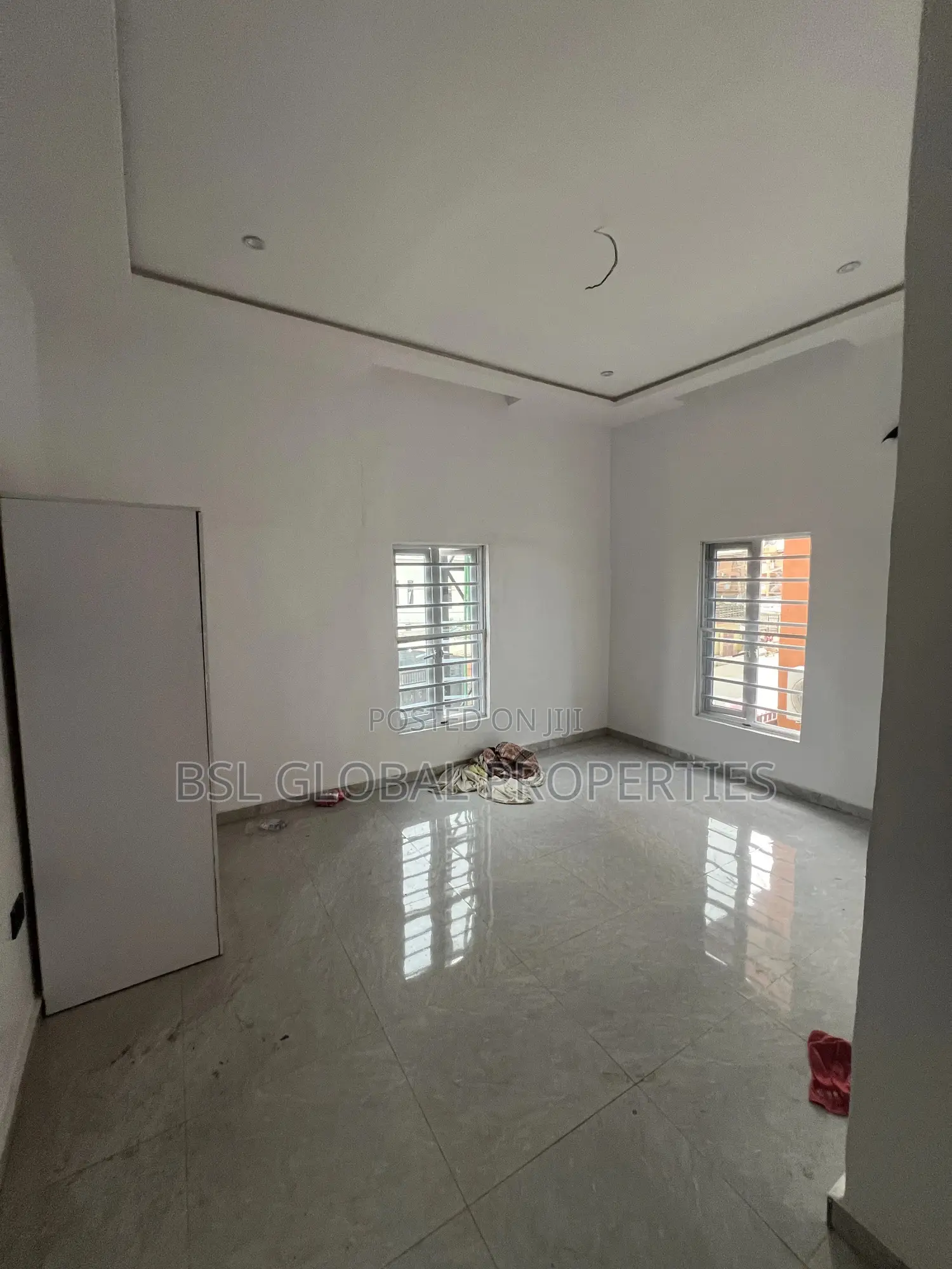 3bdrm Block of Flats in Olowora, Omole Phase 2 for rent in Omole Phase 2