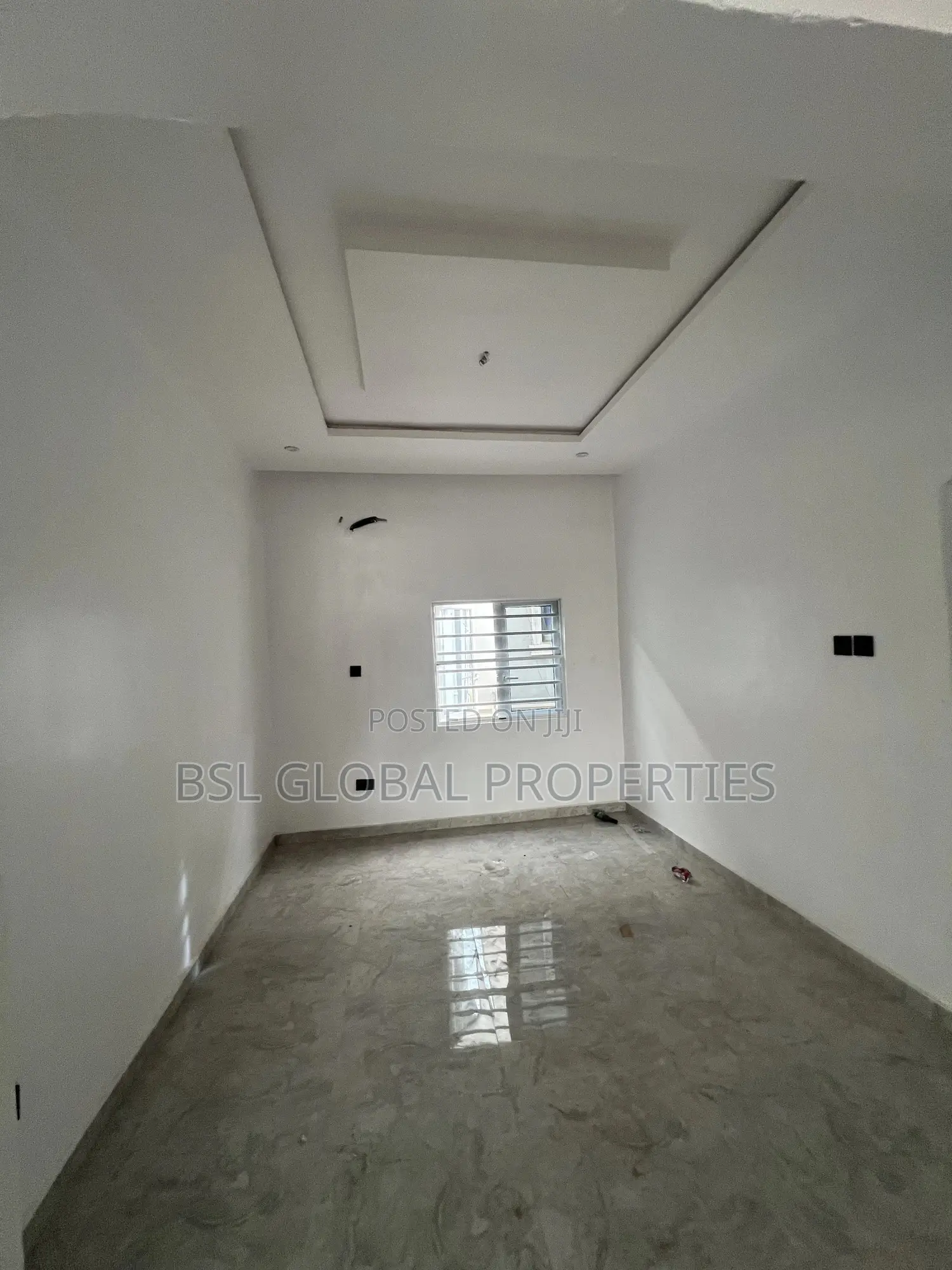3bdrm Block of Flats in Olowora, Omole Phase 2 for rent in Omole Phase 2