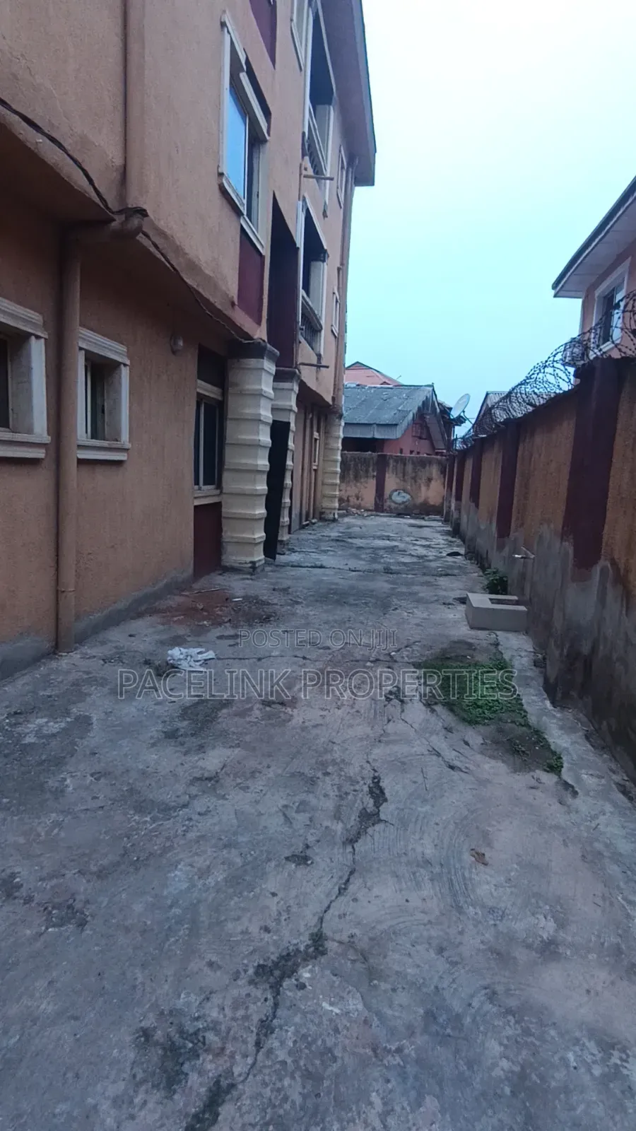 12bdrm Block of Flats in Ikotun / Ikotun/Igando for sale in Ikotun / Ikotun/Igando