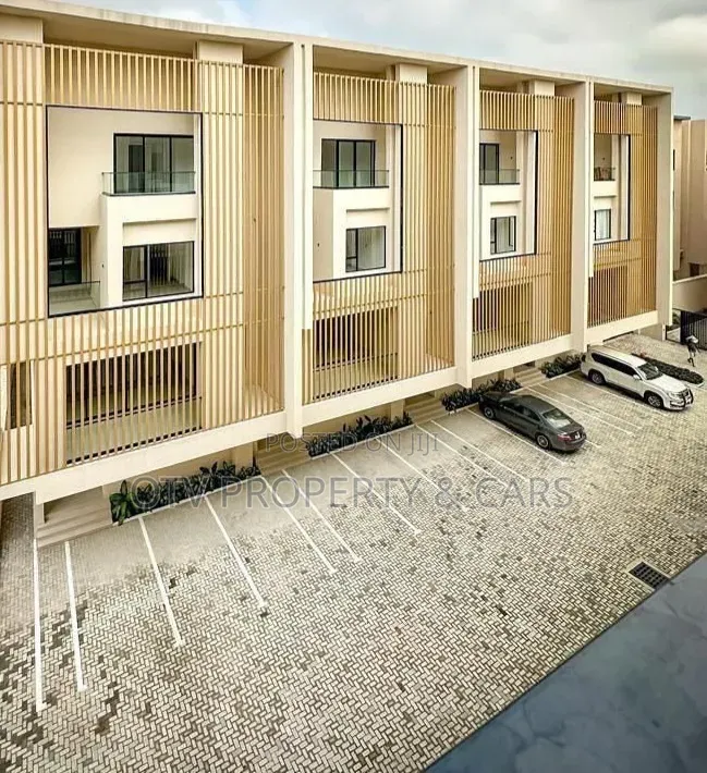 5bdrm Townhouse/Terrace in Banana Island for sale in Banana Island
