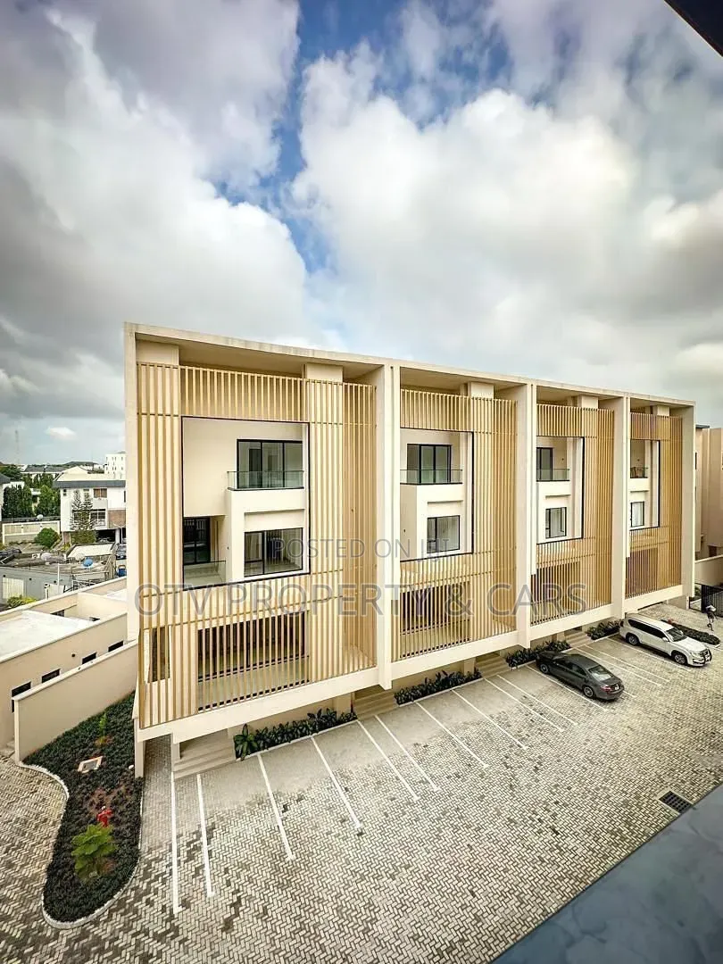 5bdrm Townhouse/Terrace in Banana Island for sale in Banana Island