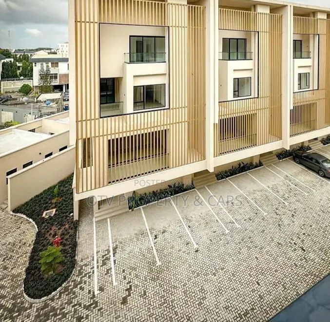5bdrm Townhouse/Terrace in Banana Island for sale in Banana Island