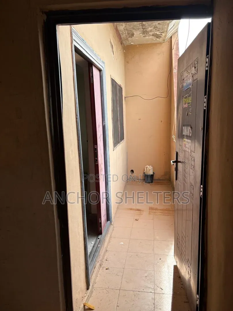 3bdrm Block of Flats in Wuse Zone 2 for sale in Zone 2 / Wuse