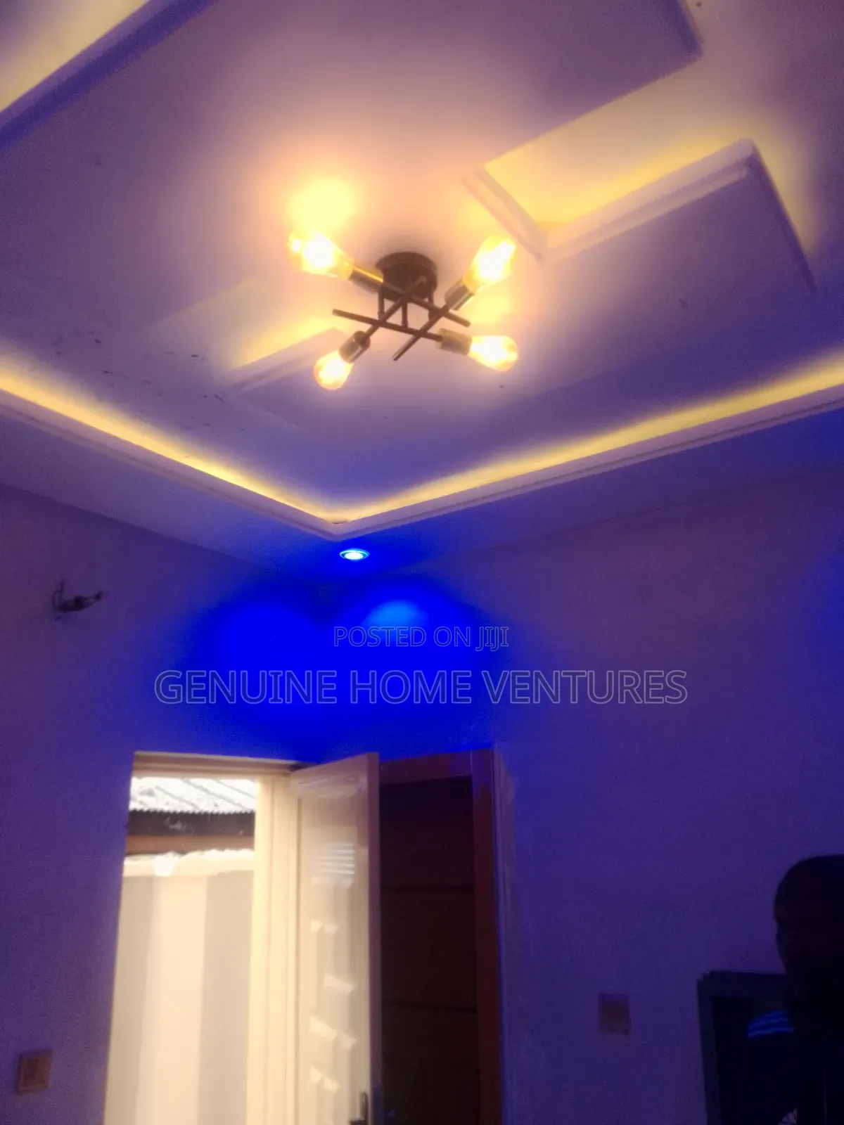 5bdrm Duplex in Agric for rent in Agric