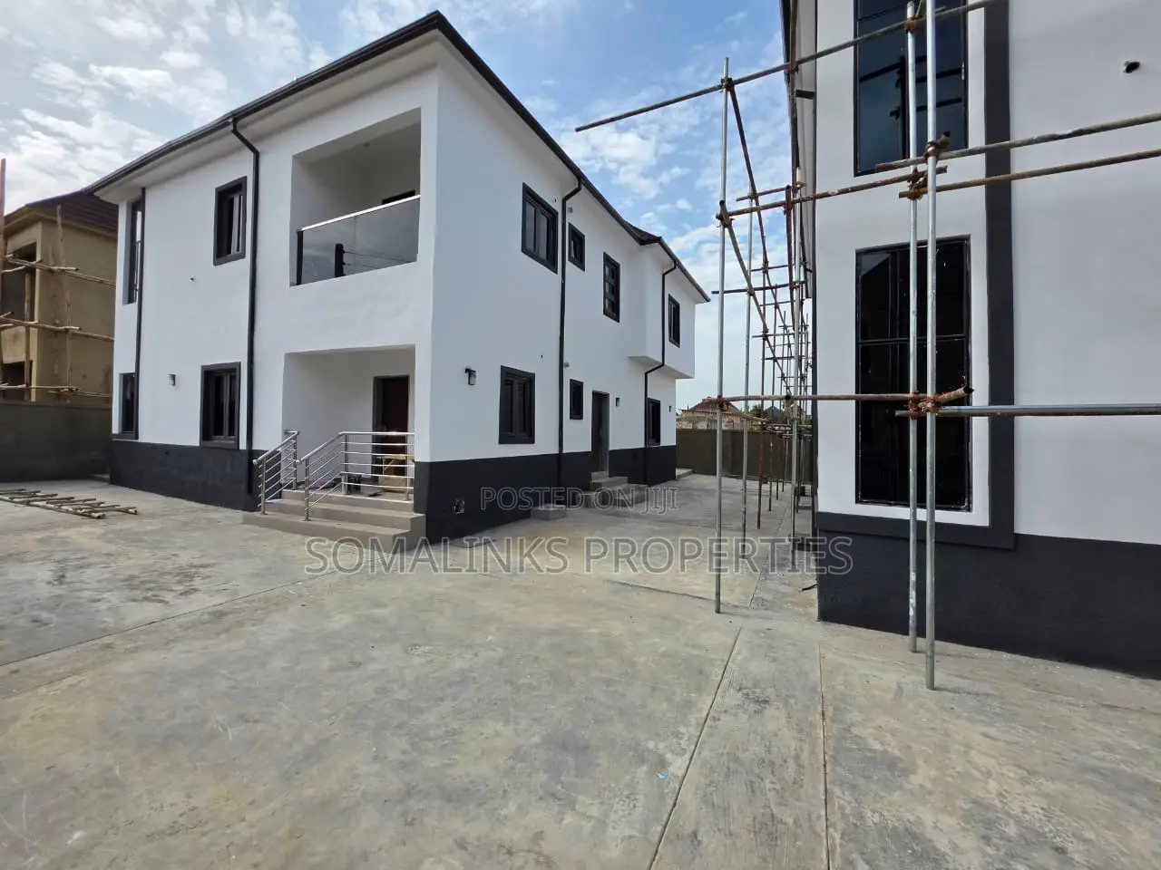 2bdrm Block of Flats in Beside Dunamis, Sabon Lugbe for rent in Sabon Lugbe