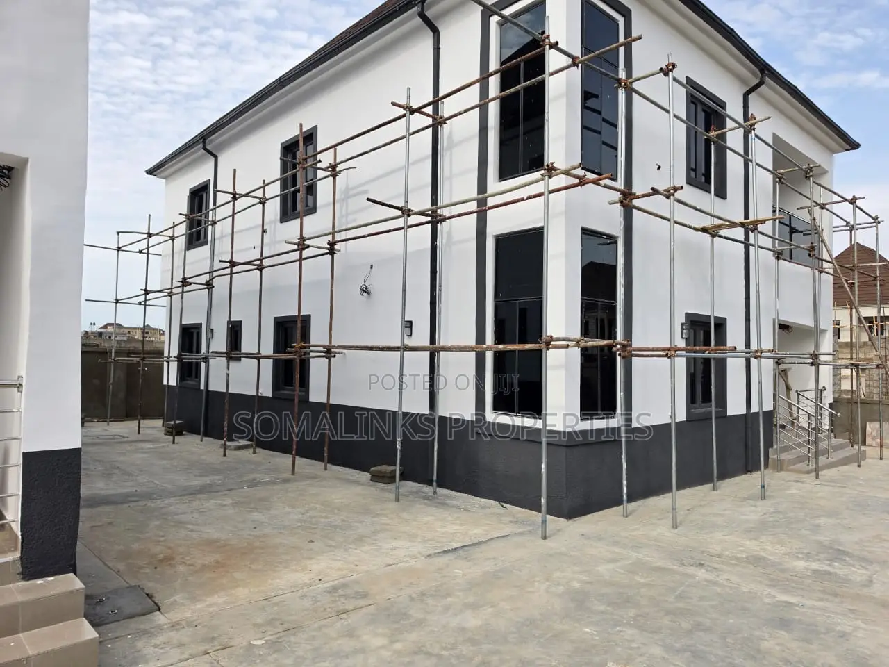 2bdrm Block of Flats in Beside Dunamis, Sabon Lugbe for rent in Sabon Lugbe