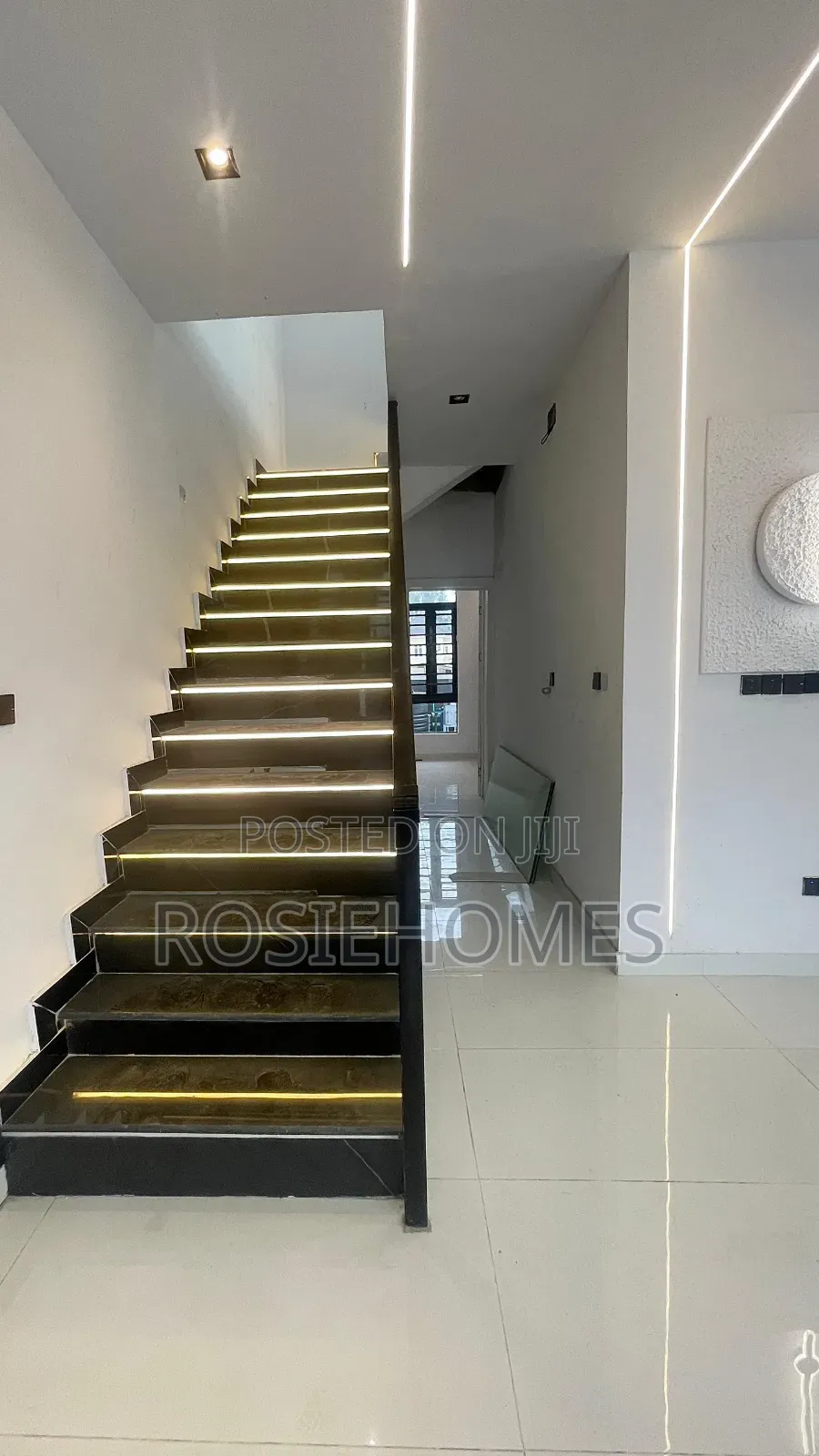 4bdrm Duplex in View Estate, Ikota for sale in Ikota