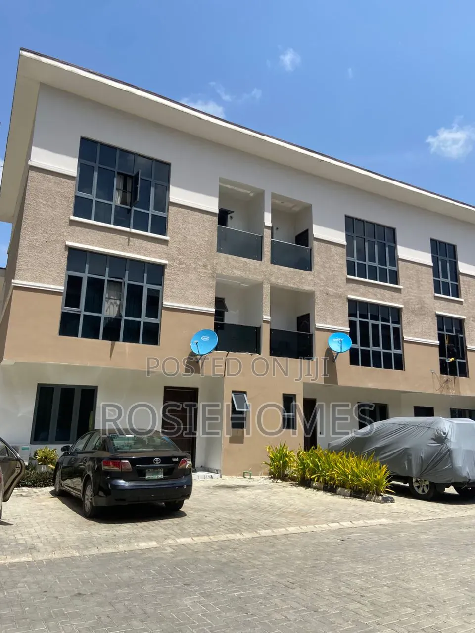 3bdrm Duplex in View Estate, Awolowo Road for sale in Awolowo Road