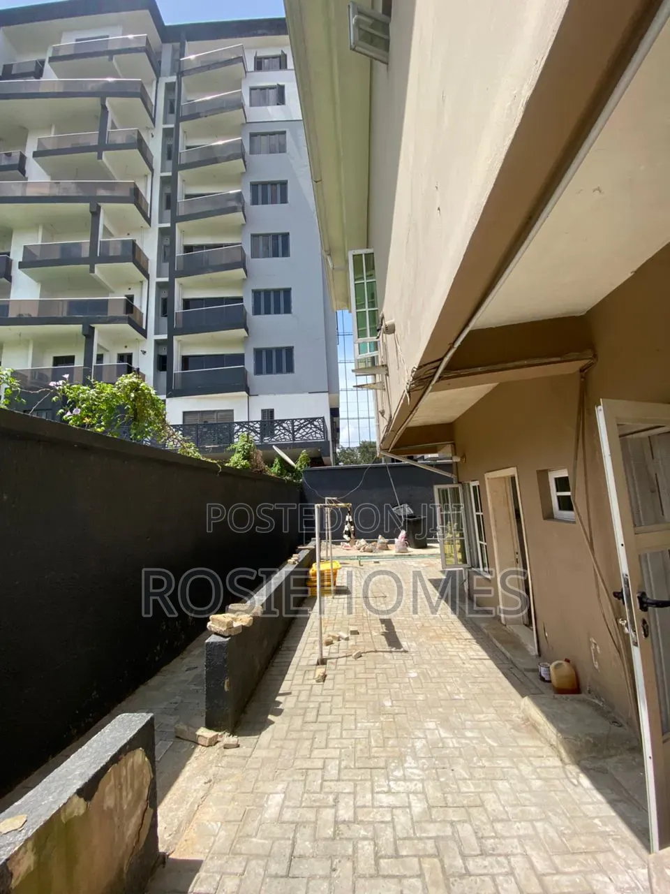 5bdrm Duplex in View Estate, Ikeja GRA for sale in Ikeja GRA