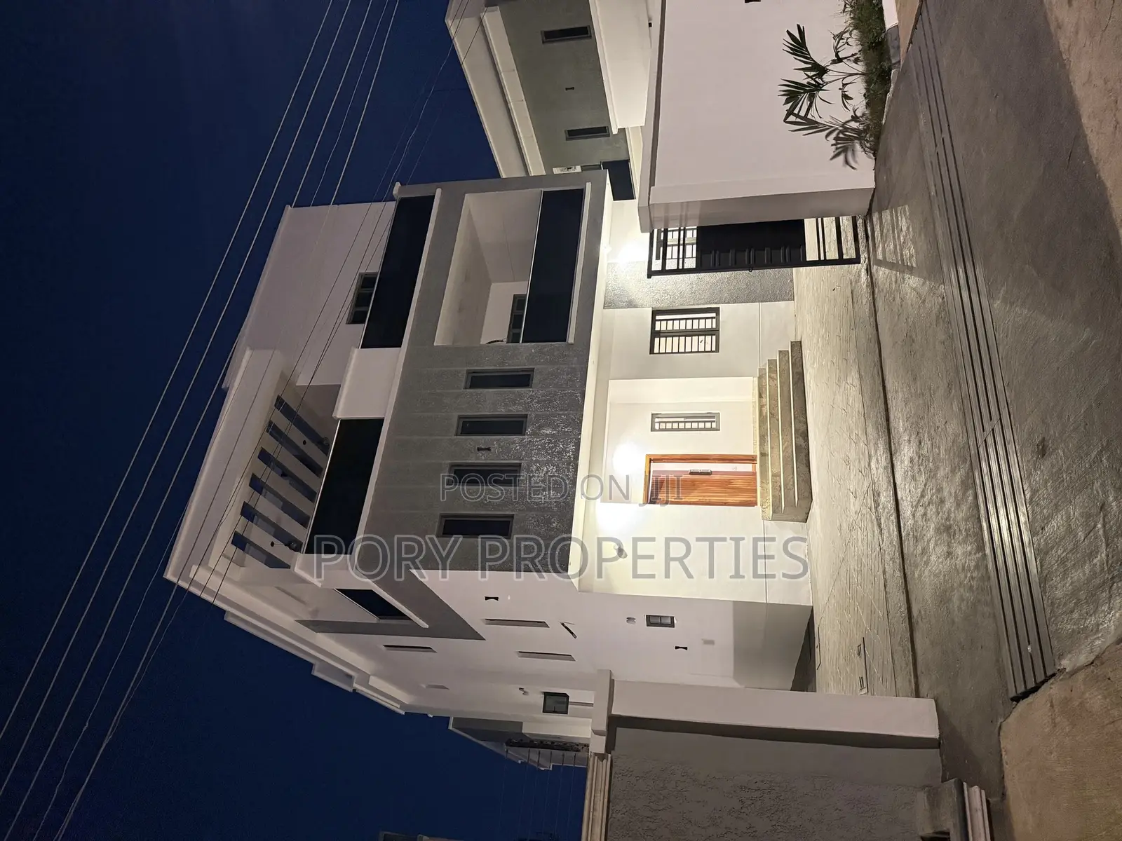 4bdrm Duplex in Kolapo Ishola Gra, Jericho for sale in Jericho