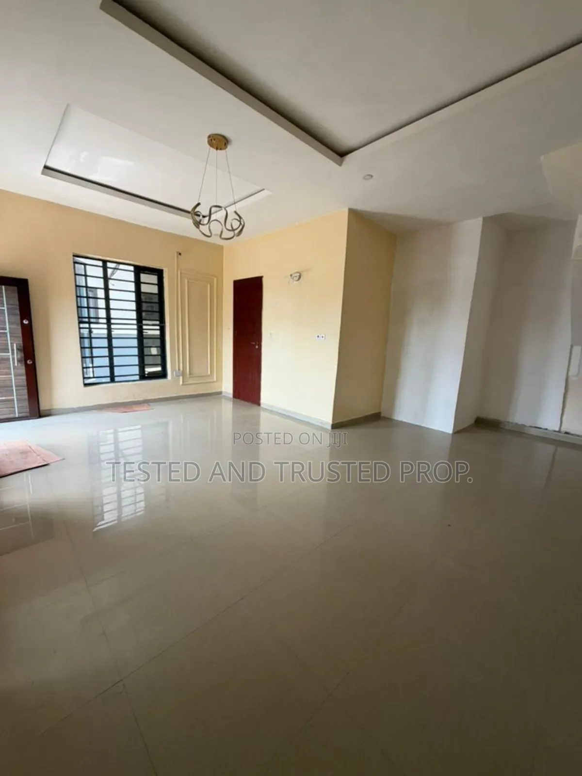 Studio Apartment in Royal Pine 3, Chevron for rent in Chevron