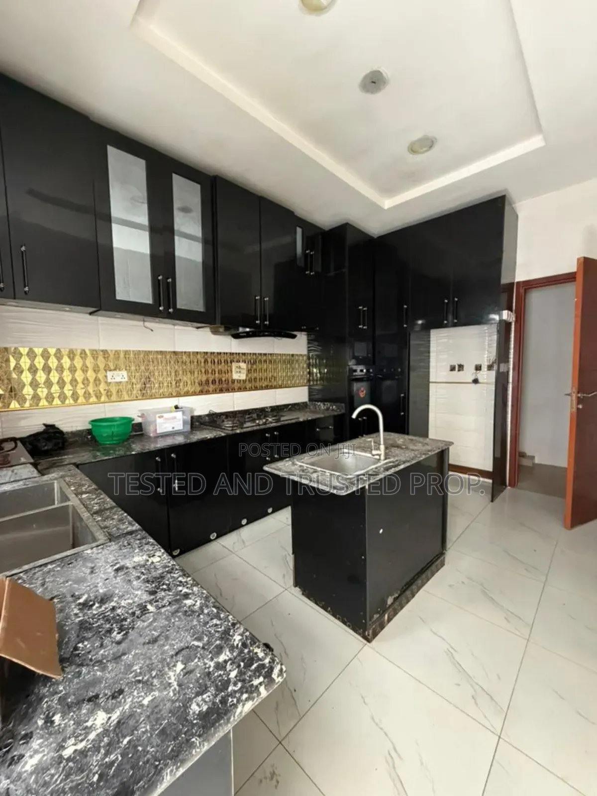 1bdrm Shared Apartment in Royal Pine 3, Chevron for rent in Chevron