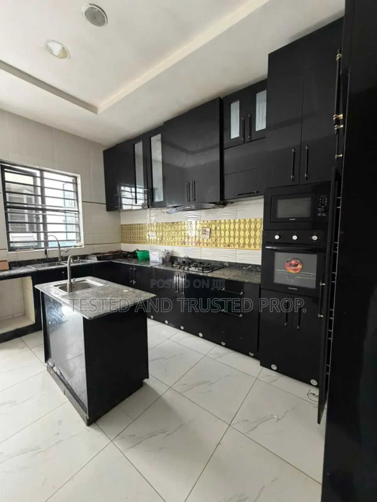 1bdrm Shared Apartment in Royal Pine 3, Chevron for rent in Chevron