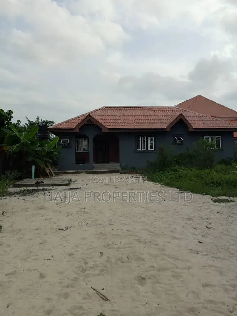 3bdrm Bungalow in New Rd, Awoyaya for rent in Awoyaya