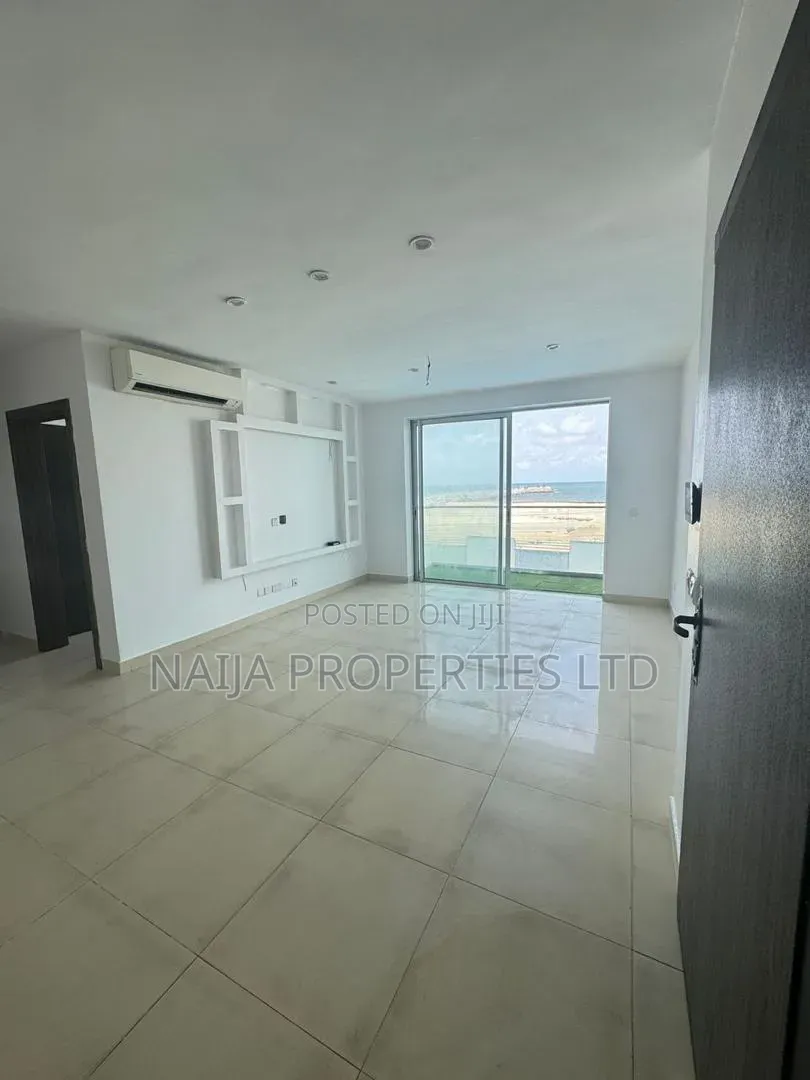 2bdrm Apartment in Blue Water, Lekki Phase 1 for rent in Lekki Phase 1