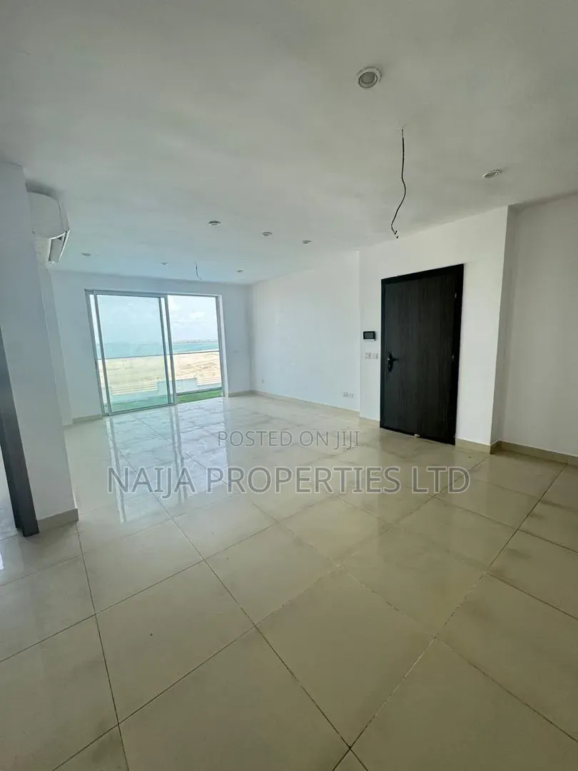 2bdrm Apartment in Blue Water, Lekki Phase 1 for rent in Lekki Phase 1