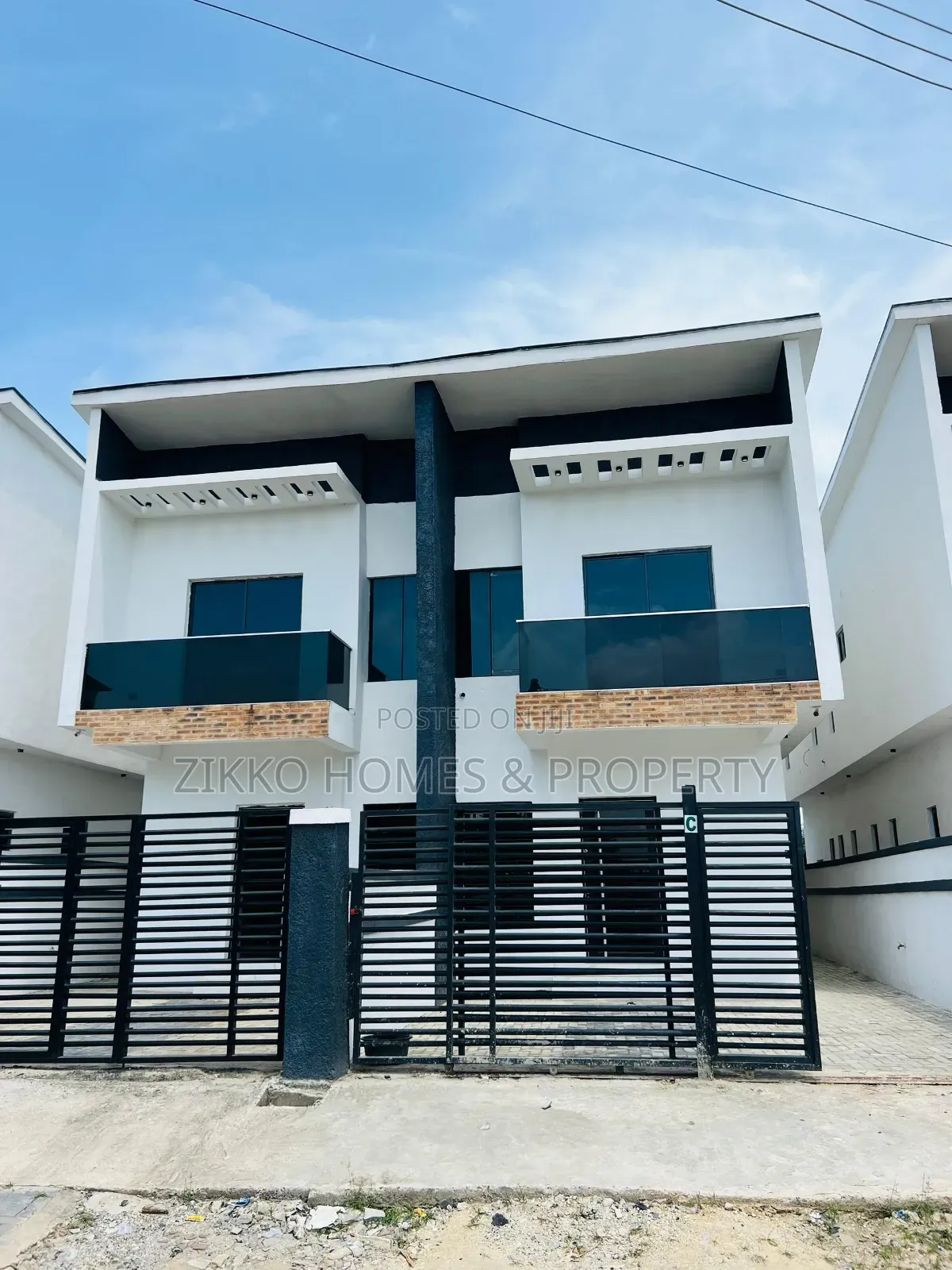 4bdrm Duplex in Ajah, Abraham Adesanya Estate for sale in Abraham Adesanya Estate
