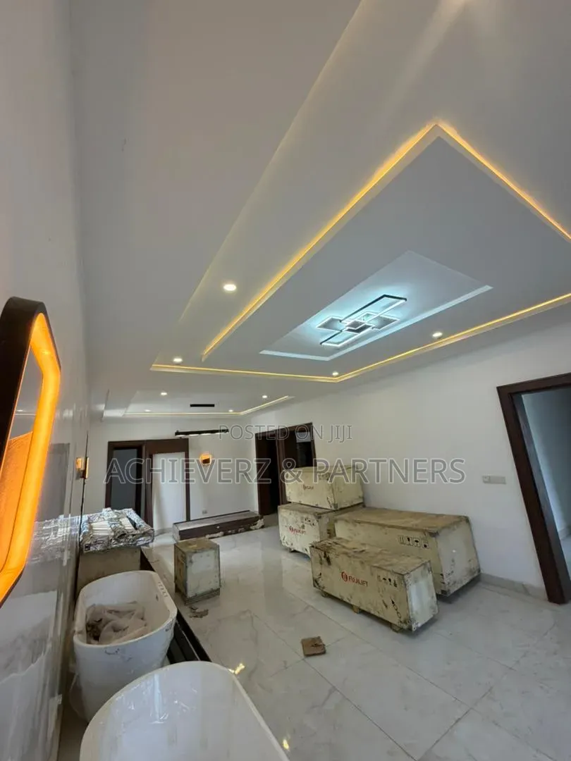 5bdrm Duplex in Wuye for sale in Wuye