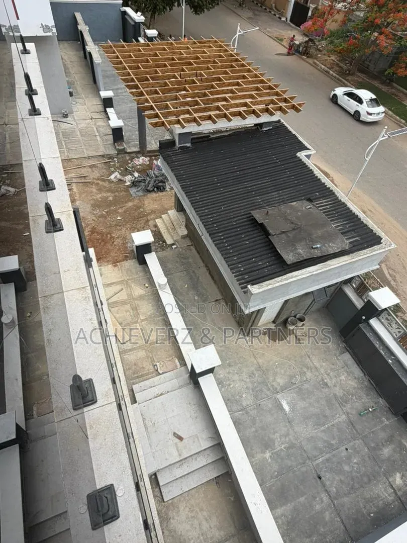 4bdrm Duplex in Utako for sale in Utako